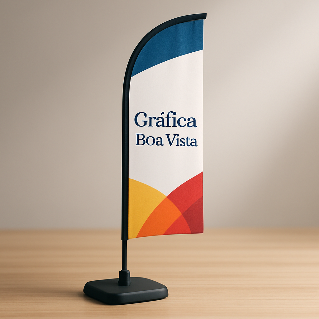 Windbanner personalizado em Curitiba em frente a uma loja, com destaque visual para divulgação