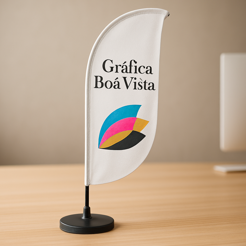 Windbanner em frente à entrada de uma clínica, com visual limpo e profissional