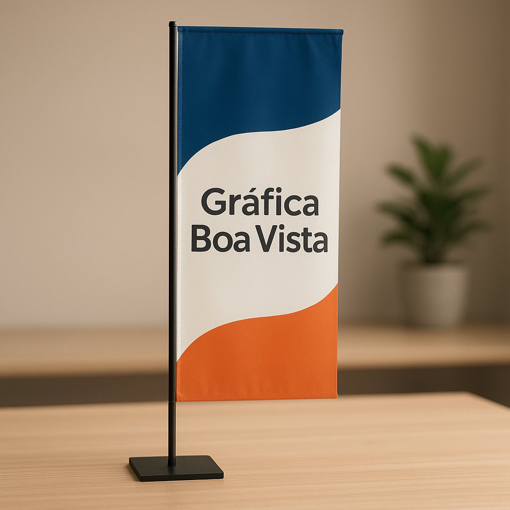 Windbanner impresso em ambiente externo, com visual comercial e acabamento profissional